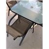 Image 5 : Patio Table & Chairs