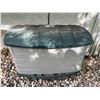 Image 1 : Rubbermaid Deck Box