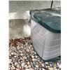 Image 4 : Rubbermaid Deck Box