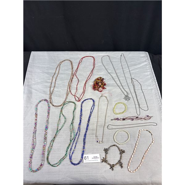 Nice Lot of Collectables Ladies, Necklaces, Bracelets, etc