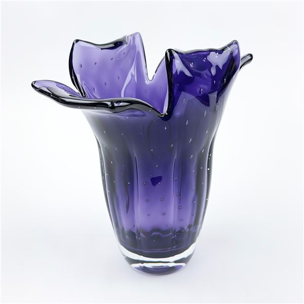 MURANO STYLE STUDIO ART GLASS HANDKERCHIEF VASE