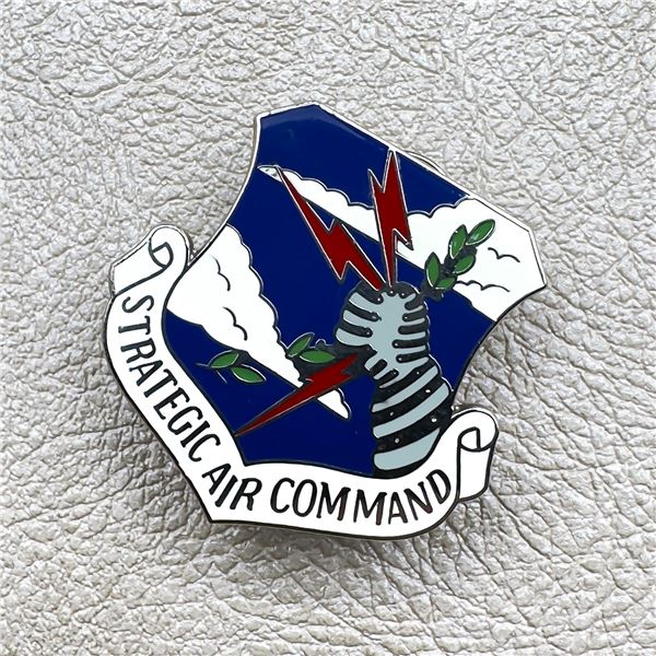 VTG BLUE STRATEGIC AIR COMMAND SHIELD BADGE PIN