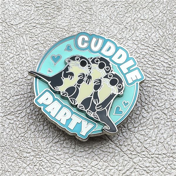 CUDDLE PARTY OTTER 2017 DISNEY PARKS PIN - DORI