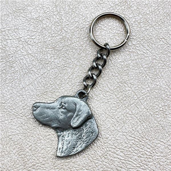CHESAPEAKE BAY RETRIEVER DOG PEWTER KEYCHAIN