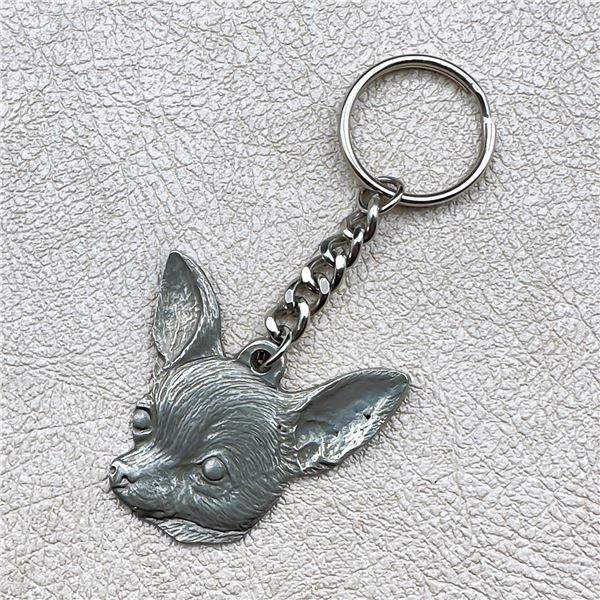 VINTAGE CHIHUAHUA DOG HEAD PEWTER KEYCHAIN