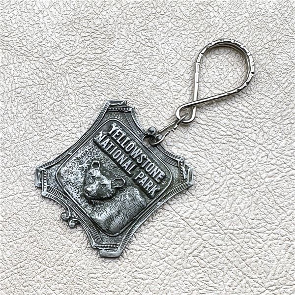 VINTAGE YELLOWSTONE NATIONAL PARK BEAR KEYCHAIN