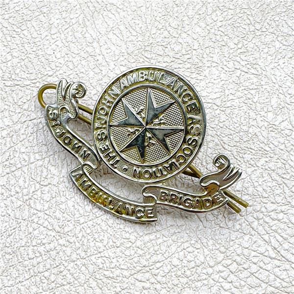ST JOHN AMBULANCE ASSOCIATION BRIGADE CAP BADGE