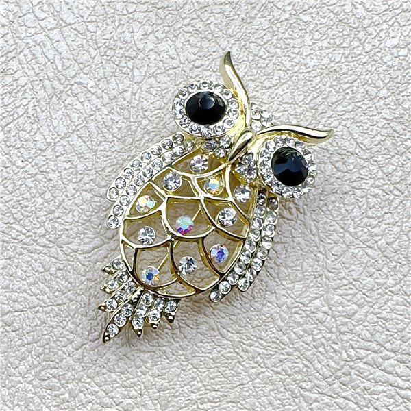 GOLD TONE RHINESTONE OWL BROOCH LAPEL PIN