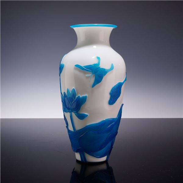 Chinese Peking Style Blue and White Cameo Glass Overlay Vase