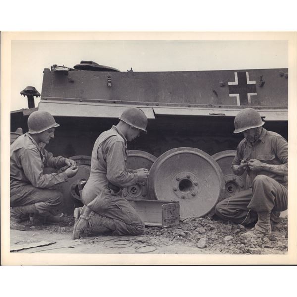 2pc Eliot Elisofon (American, 1911-1973), WWII North African Campaign Gelatin Silver Prints