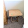 Image 1 : WOOD 5-DRAWER CHEST AND FOLDING TABLE