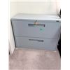 Image 1 : GRAY 2-DRAWER LOCKING FILE CABINET WITH KEY