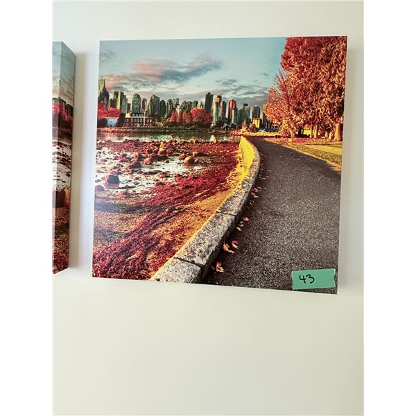 GROUP OF CITYSCAPE AND SUNSET BEACH PRINTS