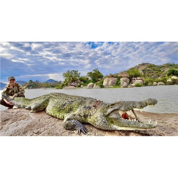 African Safari - 8 Hunt Days for 2 Hunters & 2 Observers - Donated by Africa Maximum Safaris