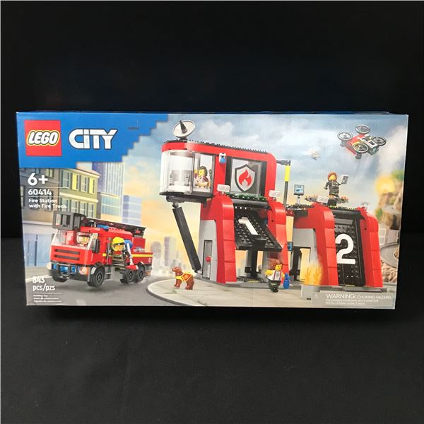 LEGO CITY #60414 FIRE STATION WITH FIRE TRUCK IN ORIGINAL PACKAGING