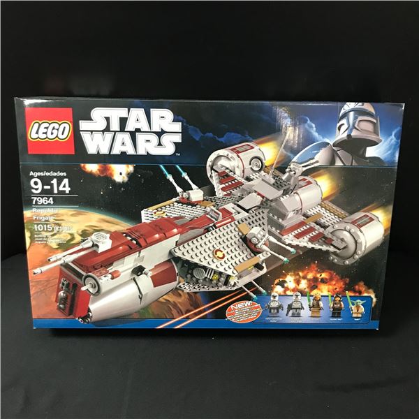 SEALED LEGO STAR WARS 7964 REPUBLIC FRIGATE IN ORIGINAL PACKAGING