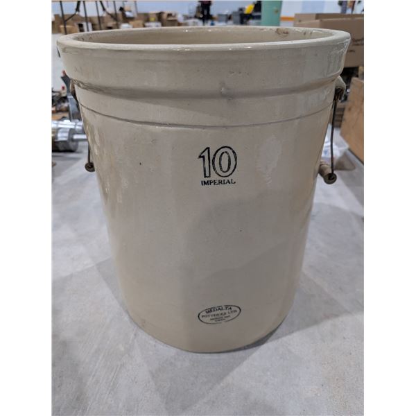 10 gal Imperial Medalta Crock (2 Handle)