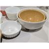 Image 5 : Lot of Vintage Pyrex Bowls and etc.