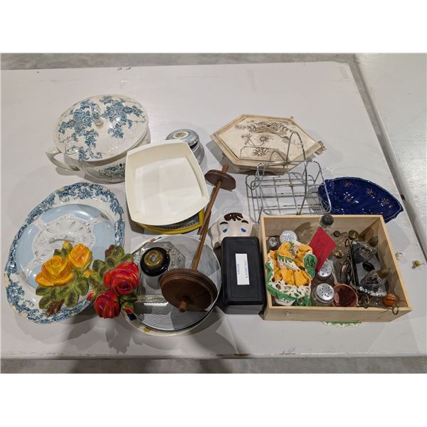 Lot of misc. Vintage Chalkware, Decor, Salt and pepper Shakers, and etc.