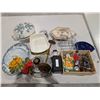Image 1 : Lot of misc. Vintage Chalkware, Decor, Salt and pepper Shakers, and etc.