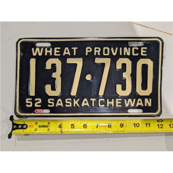 Vintage Sask License Plate 52' 38-561