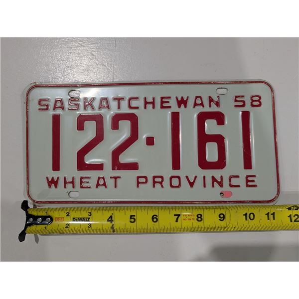 Vintage Sask License Plate 58' 122-161