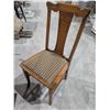 Image 5 : Vintage Wood table w/ (2) Chairs (40x42x28")