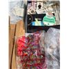 Image 5 : Lot of Vintage Sewing Supplies