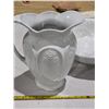 Image 2 : Antique/Vintage Pitcher (Damaged) & Basins