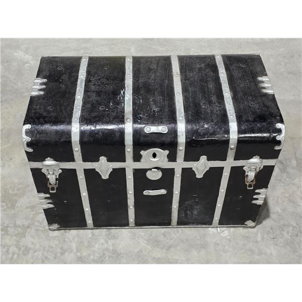 Vintage/Antique Storage Chest, 34” L x 20” W x 23” H