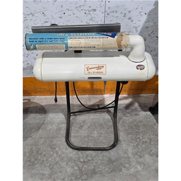 Vintage Gladiron Gainaday 300 Machine