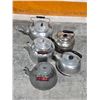 Image 1 : (5) Vintage Teapots