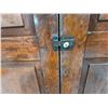 Image 4 : primitive pine wardrobe