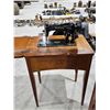 Image 2 : Vintage Folding Singer Sewing Machine Table
