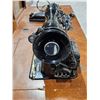 Image 7 : Vintage Folding Singer Sewing Machine Table