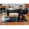 Image 5 : Vintage Folding Singer Sewing Machine Table