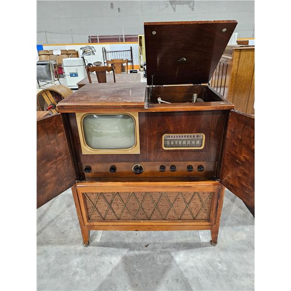 Vintage RCA Victor Entertainment Unit