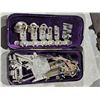 Image 5 : Vintage Kenmore Sewing Machine w/ Accessories and Instruction Booklet