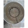 Image 3 : (3) Antique/Vintage Cream Cans