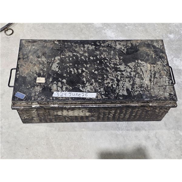 Vintage Metal Utility/Toolbox