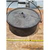Image 2 : Antique Cast Iron Pot
