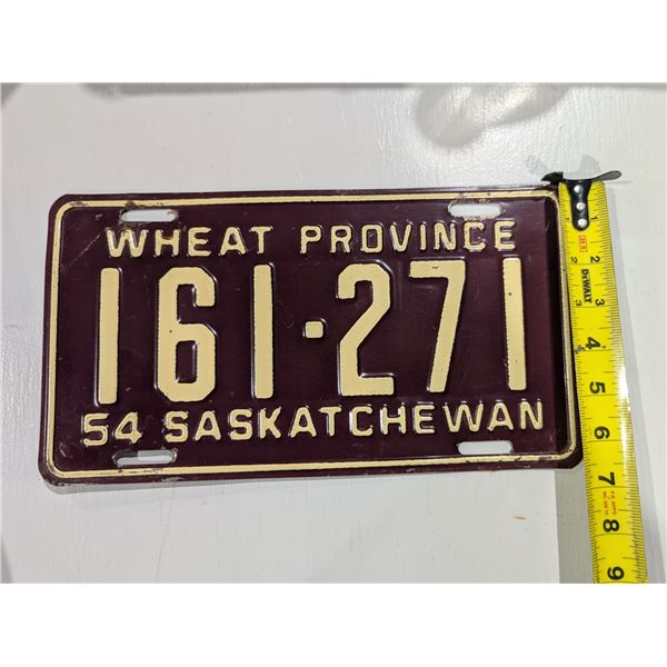 Vintage Sask license Plate 54' 161-271