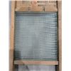 Image 3 : Vintage Canadian Chief Wood And Glass Washboard Made in Vancouver