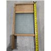 Image 4 : Vintage Canadian The Jasper Wood And Glass Washboard