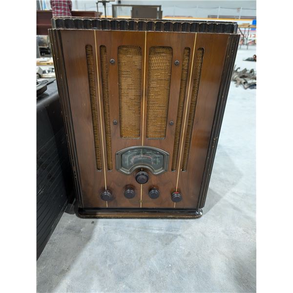Vintage general Electric Radio F6B