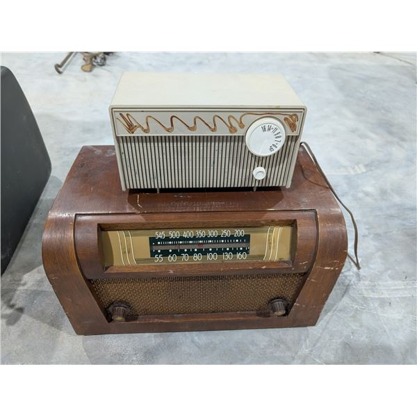 (2) Vintage radios (1) Wood and (1) Zenith radio