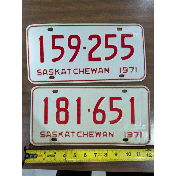 (2) Vintage Sask License Plates 1971