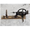 Image 1 : Antique post drill