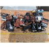 Image 1 : Vintage Cameras and Cases