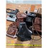 Image 3 : Vintage Cameras and Cases